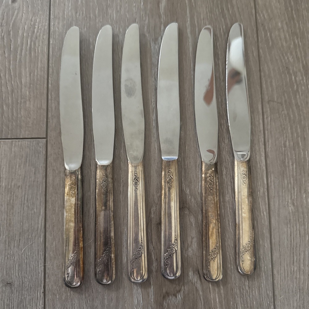 Oneida Community QUEEN BESS II 6 Modern Solid Dinner Knives 9" Silverplate 1946